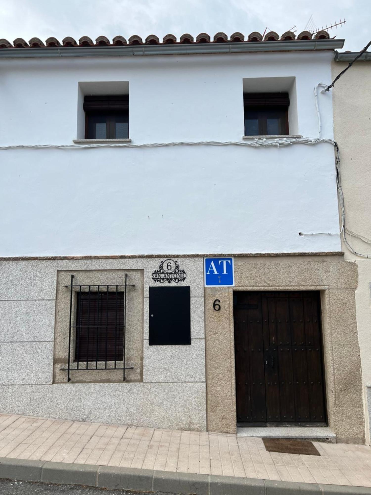 San Antonio 6 Apartman Malpartida de Cáceres Kültér fotó